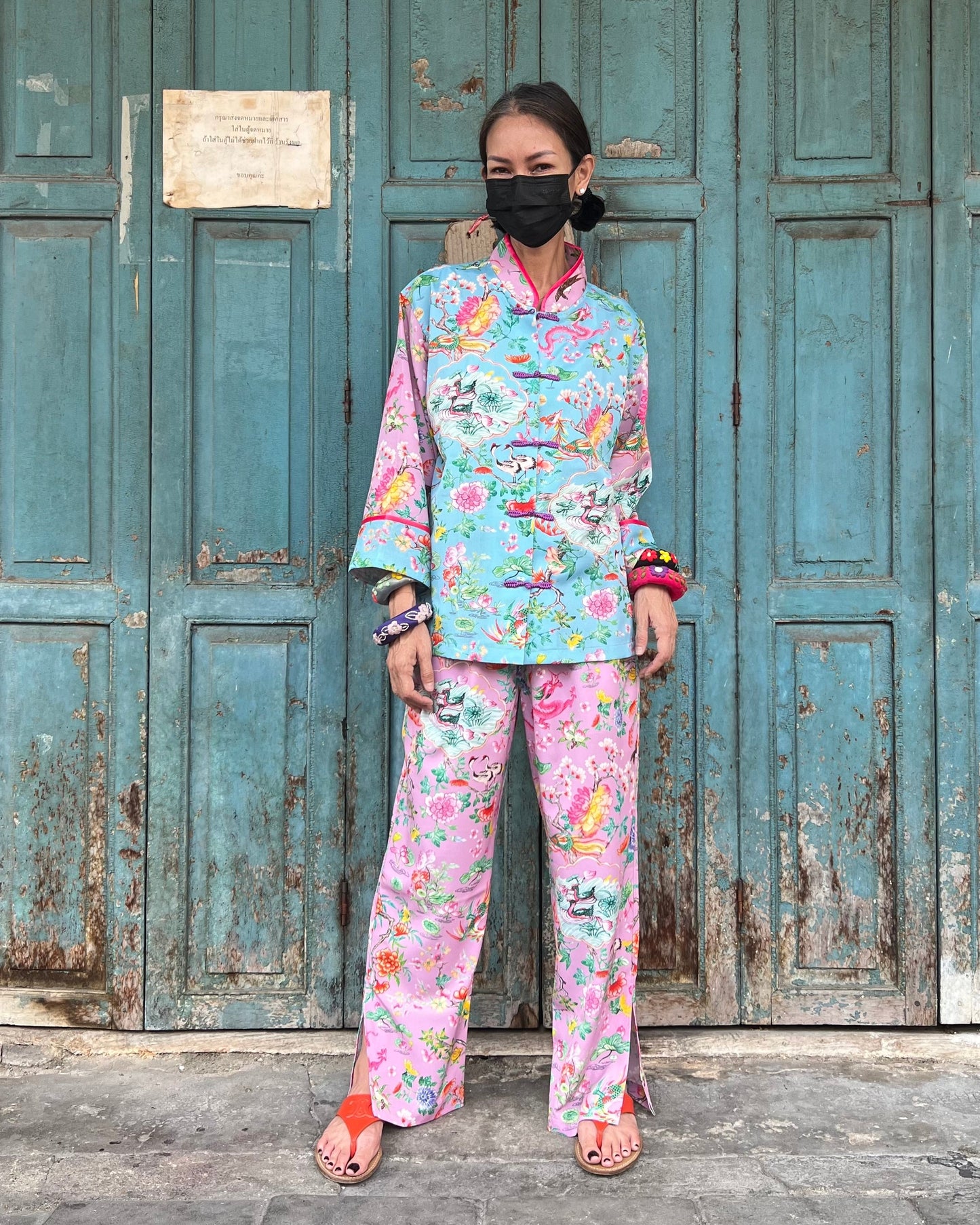 莲花池上衣：蓝粉色